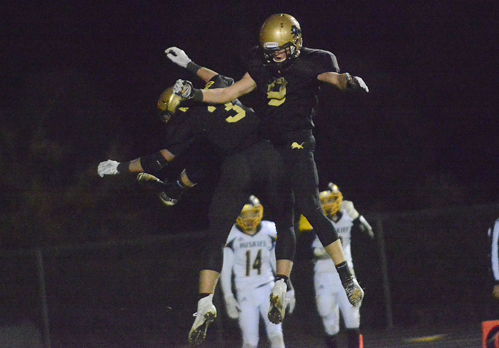 Aquinas Football 10.25